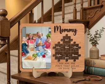Personalized Family Puzzle Photo Frame for Mommy, Custom Name Frame Gift, Mother’s Day Keepsake, Family Picture Decor