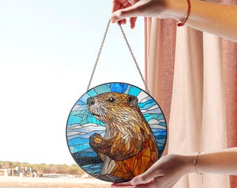 カワウソのステンドグラスパネル - 愛らしい野生動物の風景を描いた
