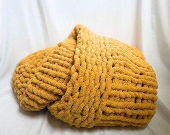 Chunky Knit Blanket Tutorial (DIY)