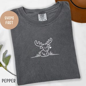 Comfort Colors Moose Line Art T-Shirt: Minimal Forest Animal Unisex Shirt