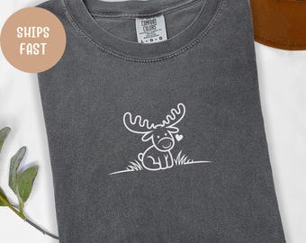 Comfort Colors Moose Line Art T-Shirt: Minimal Forest Animal Unisex Shirt