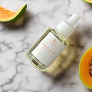 Muskmelon seed oil cold pressed and unrefined | lightweight non greasy moisturizing and soothing | For all skin types