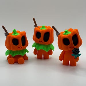 Pumpkin Crew Figurines – 3D Printed Halloween Collectables (8cm) | Choose Style & Accessory