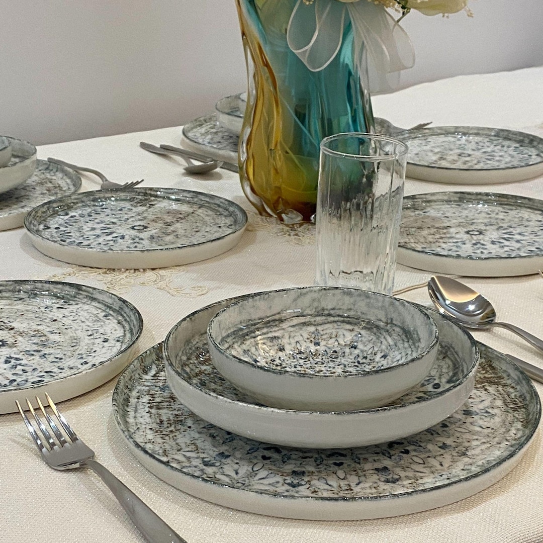 Rustic Green Porcelain Dinnerware Set: Serving Bowls and Plates