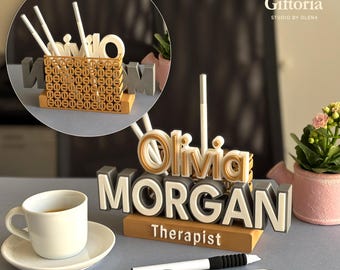Targhetta da scrivania 3D personalizzata con portapenne / Portamatite con targhetta