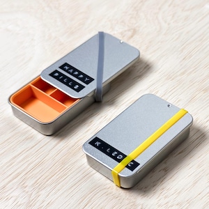 Miniaturowe etui na tabletki dla niego Organizer na leki Outdoors Personalizowany pomysł na prezent dla drużby Wytrzymały kieszonkowy minimalistyczny sprzęt Estetyczny dodatek