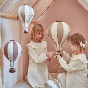 Mongolfiera personalizzata beige-crema con lettera personalizzata | Decorazione da parete per la cameretta dei bambini | Regalo per baby shower | Primo compleanno | battesimo