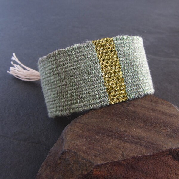 Wide handwoven cuff bracelet with bronze clasp / linen and cotton bracelet / sage green bracelet / handmade artisan jewelry