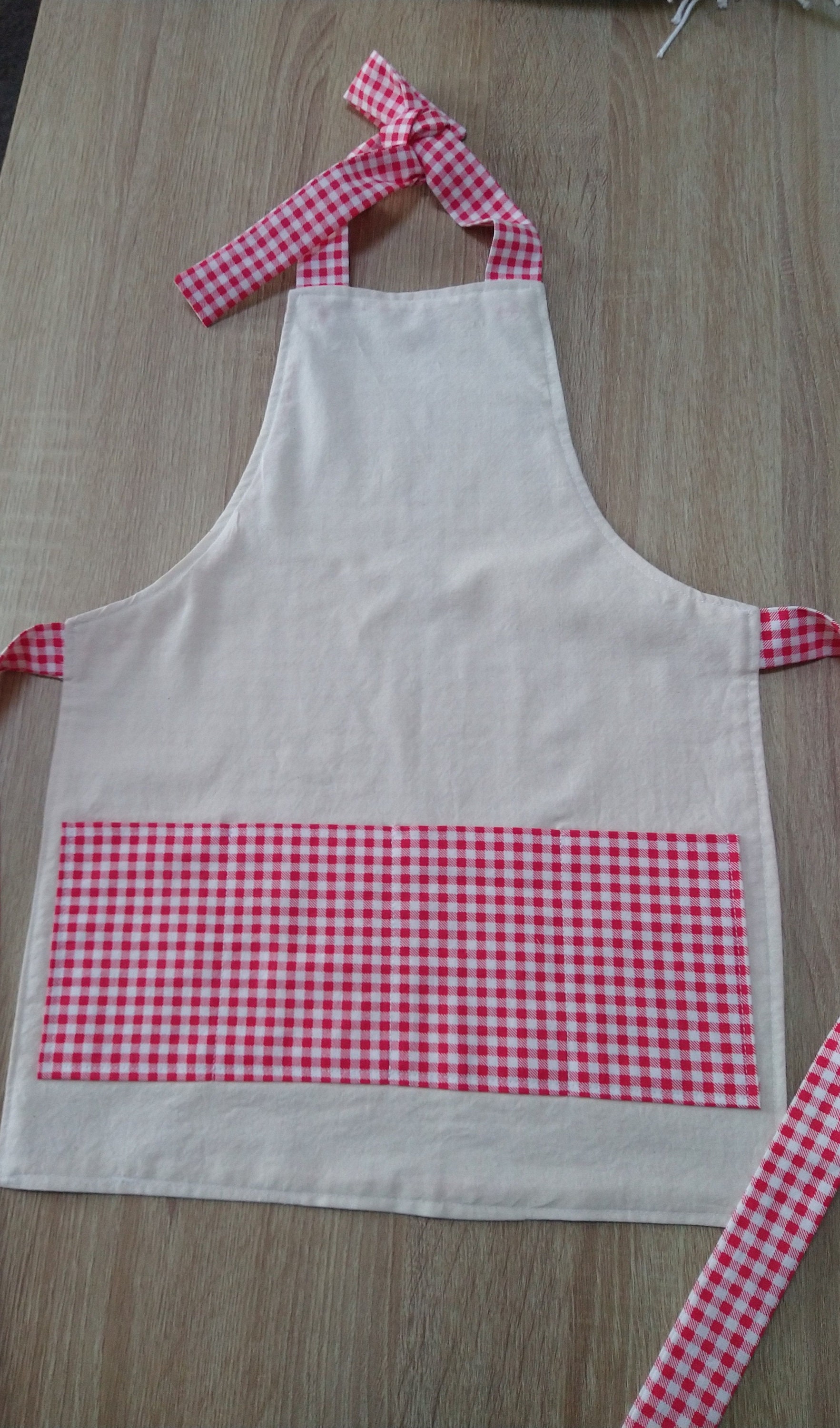 Nylon Childrens Art Apron, Red Apron for kids, Painting Apron for child, kids  play apron, Girls Apron red color, child size apron