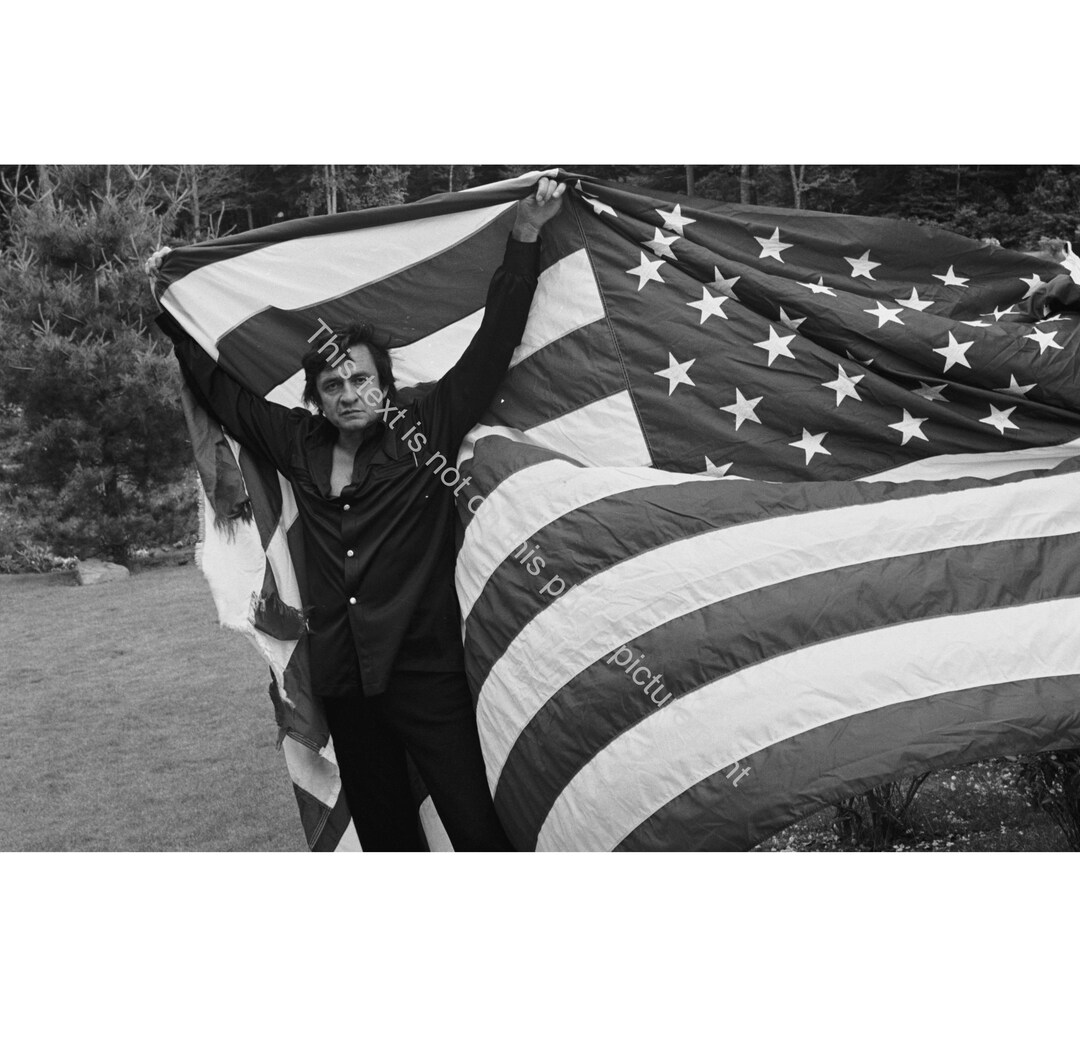 Johnny Cash US Flag Folsom Prison Blues Man in Black Photo Cash Singer ...