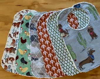 Baberos de franela y chenilla, género neutro, elegir estampado, 15 pulgadas, preadolescente, doble broche, listos para enviar