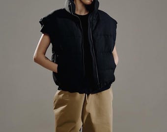 Black Vegan Puffer Vest: Waterproof Oversized Winter Layer