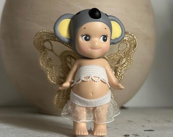 Sonny Angel-kleding - wit met grote gouden vleugels