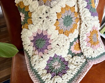 gender neutral chunky granny square crochet blanket | boho handmade throw | baby shower gift | customizable blanket | made to order