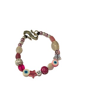Evil eye bracelet, Smiley face bracelet, Y2K aesthetic jewelry, Pink beaded bracelet, Trendy charm bracelet, Kawaii jewelry, Funky bracelet