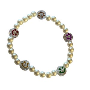 Pearl beaded bracelet, Smiley face bracelet, Cute aesthetic jewelry, Kawaii beaded bracelet, Y2K fashion bracelet, Stretch bracelet
