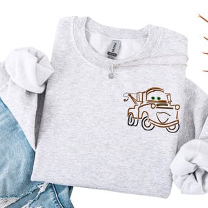 Camiseta bordada de Mater de Disney Cars, sudadera de Mater, amigo de Rayo McQueen de Disney, sudadera de Pixar Cars imagen 7