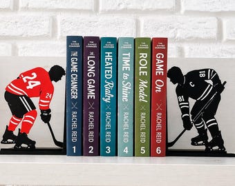 Buchstützen mit rivalisierenden Eishockeyspielern, romantische Sportdeko, Geschenk für Eishockey- und Bücherfans | Shane vs. Ilya