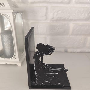 Sujetalibros Wuthering Heights – Heathcliff y Catherine – Gothic Romance Bookshelf Decor – amantes de la literatura – decoración romántica