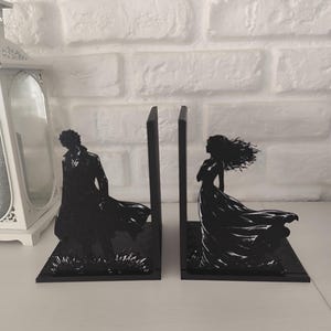 Sujetalibros Wuthering Heights – Heathcliff y Catherine – Gothic Romance Bookshelf Decor – amantes de la literatura – decoración romántica