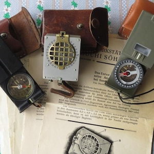 3 Compasse Swiss Army