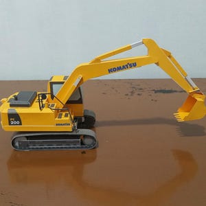 Excavator papercraft, hydraulic excavator, Komatsu PC200, construction equipment, template, printable papercraft, paper model, vehicle, pdf image 6