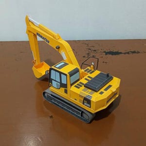 Excavator papercraft, hydraulic excavator, Komatsu PC200, construction equipment, template, printable papercraft, paper model, vehicle, pdf image 4