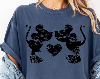 Comfort Colors®Disney Classic Minnie Mickey Mouse Kiss Shirt, Minnie Shirt, Mickey Shirt, Disneyland Holiday Vacation Shirt, Disney Retro