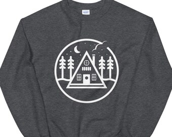 Sudadera con capucha A-Frame Cabin: Camisa de la casa del lago de invierno
