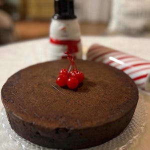 Trinidad’s Finest Black Fruit Cake – Homemade Caribbean Indulgence (large size)