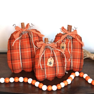 Primitive Handmade Plaid Pumpkins, Rustic Decor, Farmhouse Decor, Cozy Cottagecore