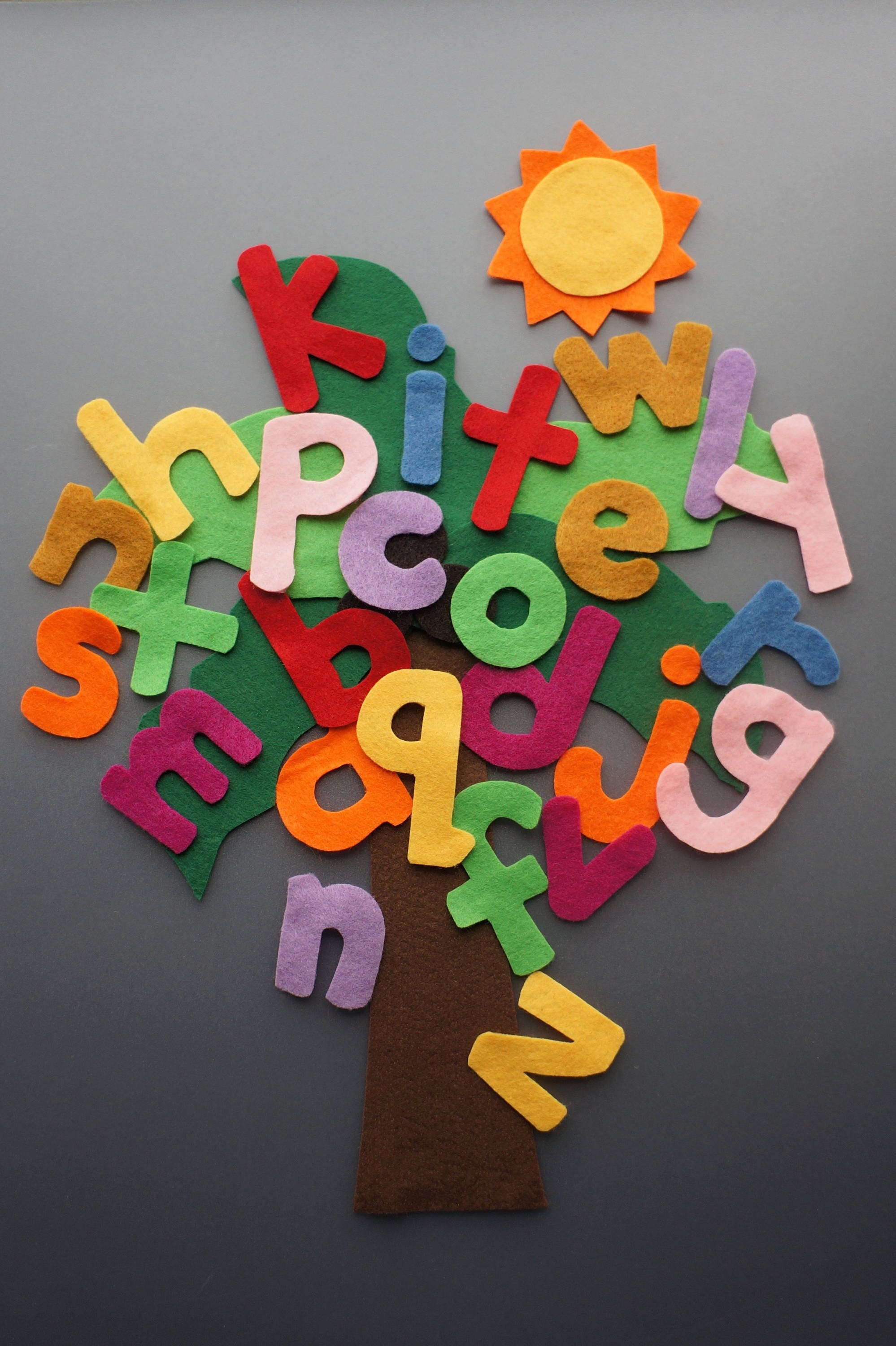 The Chicka Chicka ABC Magnet Book [With 26 Magnetic Letters, Magnetic Sheet]