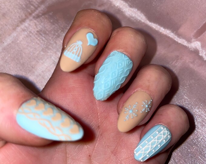 Knitted mesh, blue and brown. Reusable, Press-on nails, false nails. Matte finish