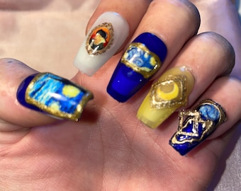 24 pieces. Medium coffin. Starry Night, Van Gogh, gold frames. Sizes 0 to 9. False nails, press-on nails. Reusable. Glossy finish.