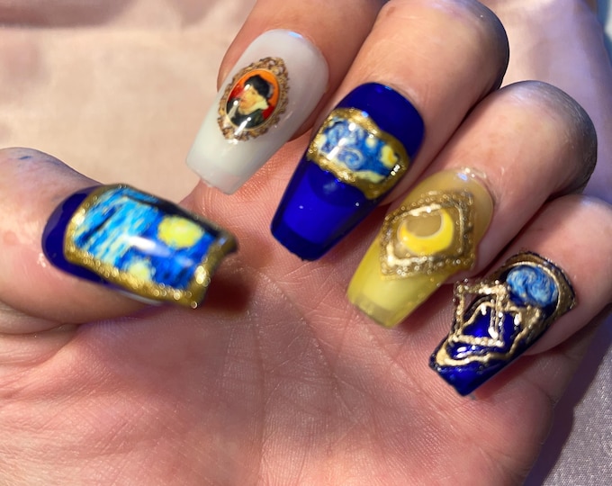 24 pieces. Medium coffin. Starry Night, Van Gogh, gold frames. Sizes 0 to 9. False nails, press-on nails. Reusable. Glossy finish.