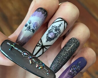 Purple white black. Snake, rhinestone, flower, pearl. Gothic/Halloween. Reusable, Press-on nails, false nails. Matte and glossy finish
