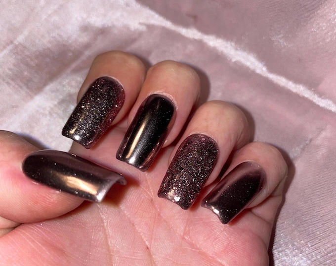 Pink chrome and glitter. Reusable, Press-on nails, false nails. Glossy finish