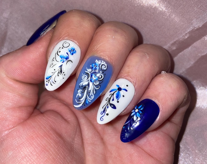 Kit 28 pieces. Dark blue Jelly, white, sky blue Jelly with flower. Sizes 0 to 9. Reusable, Press-on nails, false nails, Glossy finish