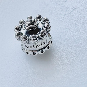 Authentisch Original Pandora Happy Birthday Cake Charm - 791289 Sterlingsilber 925 Neu Bead ALE