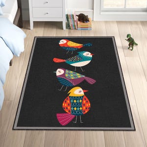 Alfombra de pájaros de colores: adorable alfombra de animales de dibujos animados para habitaciones infantiles y zonas de juego.