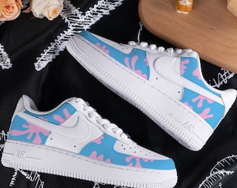 Zapatillas Air Force One pintadas a mano con graffiti rosa Zapatillas Air Force 1 azules y rosas personalizadas Zapatillas AF1 rosas y azules Regalos Zapatos personalizados
