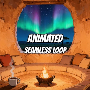 Könnte beinhalten: Ein gemütlicher Innenraum mit einer kreisförmigen Öffnung in einer Steinwand, die den Nachthimmel mit grünen und violetten Polarlichtern über einer Savannenlandschaft zeigt. Ein Feuer brennt in einer dunklen Metallschale, umgeben von beigen Kissen.