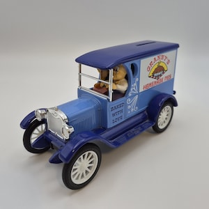 Vintage Ertl Diecast Coin Bank-1923 Chevy Pie Delivery Van featuring Tweety Bird & Granny