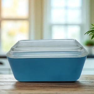 Mid Century Blue Glass PYREX 1.5 pint Fridge Container-&quot;Retro Storage&#39;