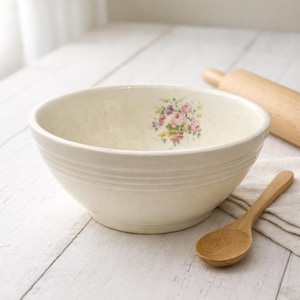 Vintage Royal Bakeware 7" Mixing Bowl-Farmhouse Kitchen Decor