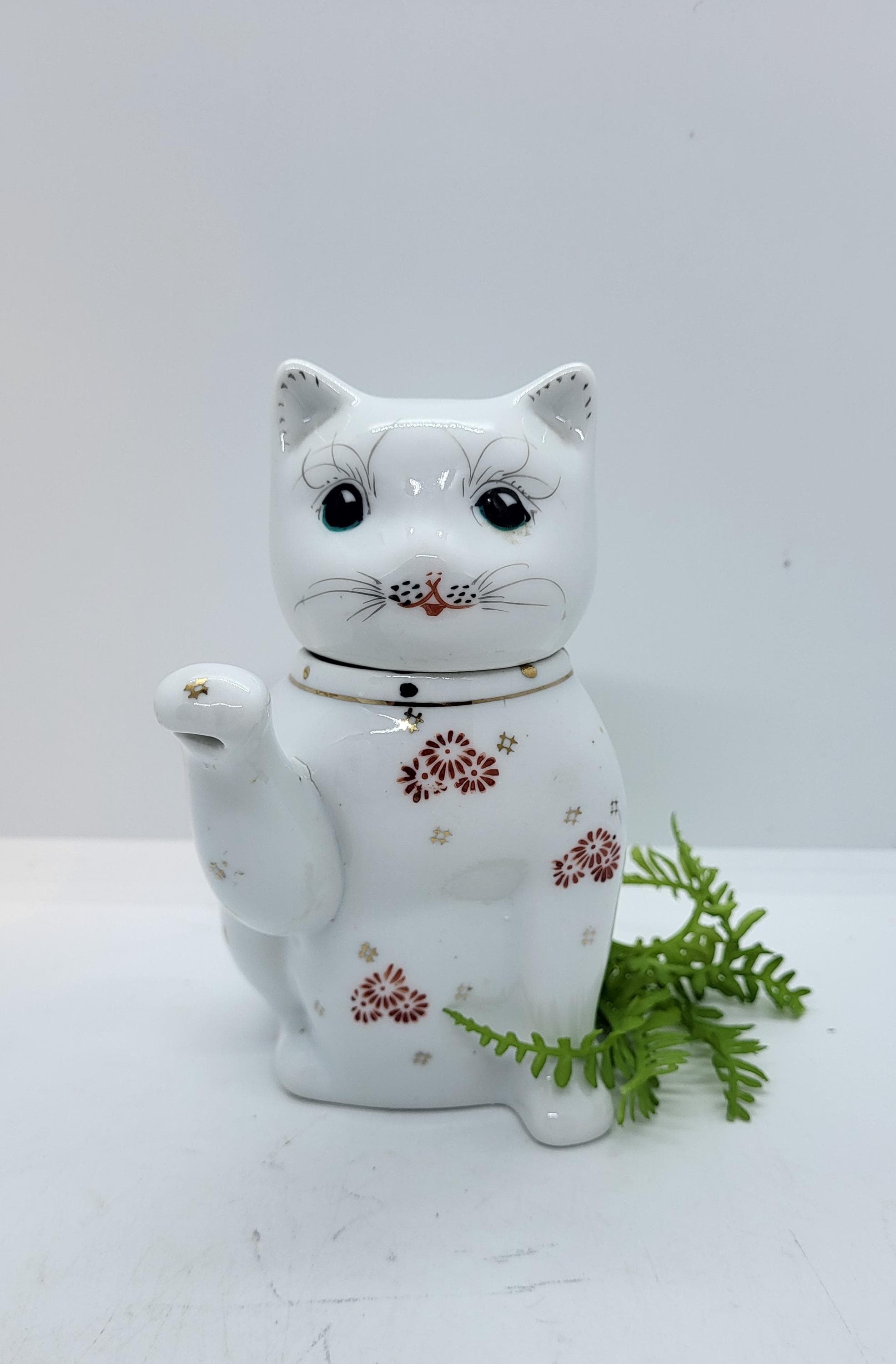 Vintage Maneki Neko - Etsy