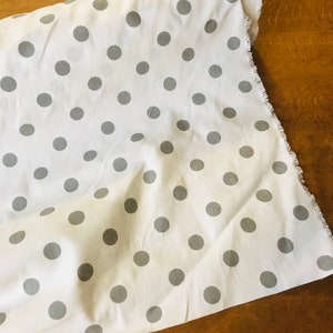 Tissu en coton Gray Polka Dot