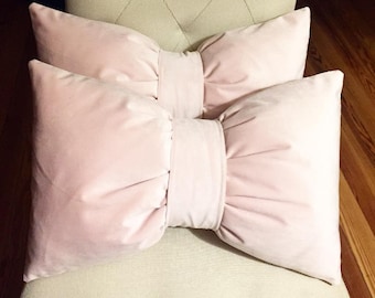 Light Pink Velvet Bow Throw Pillow with Pillow Insert