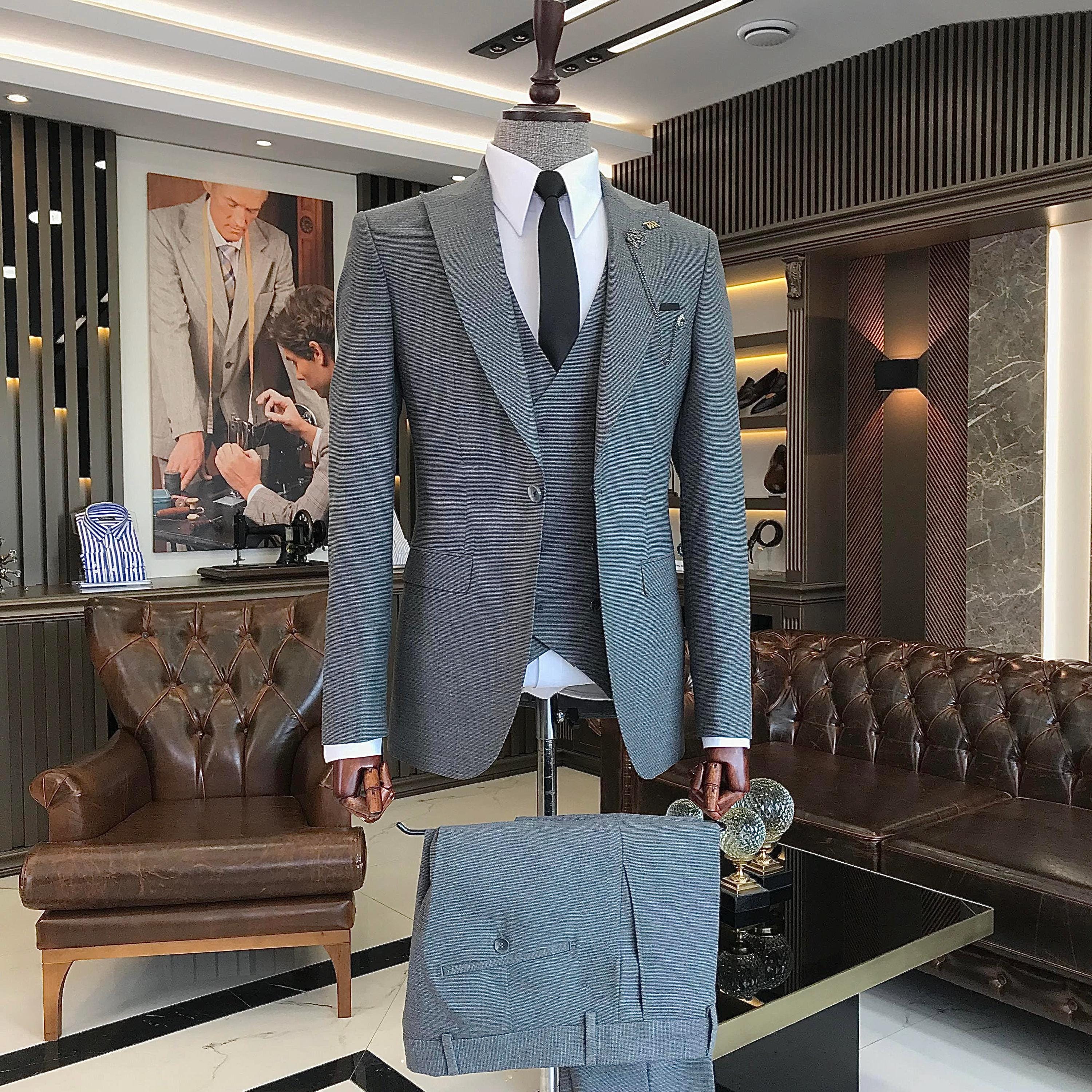 Grey 3 Pieces Wedding Suits Solid Color Slim Fit Men's Suit main image 1