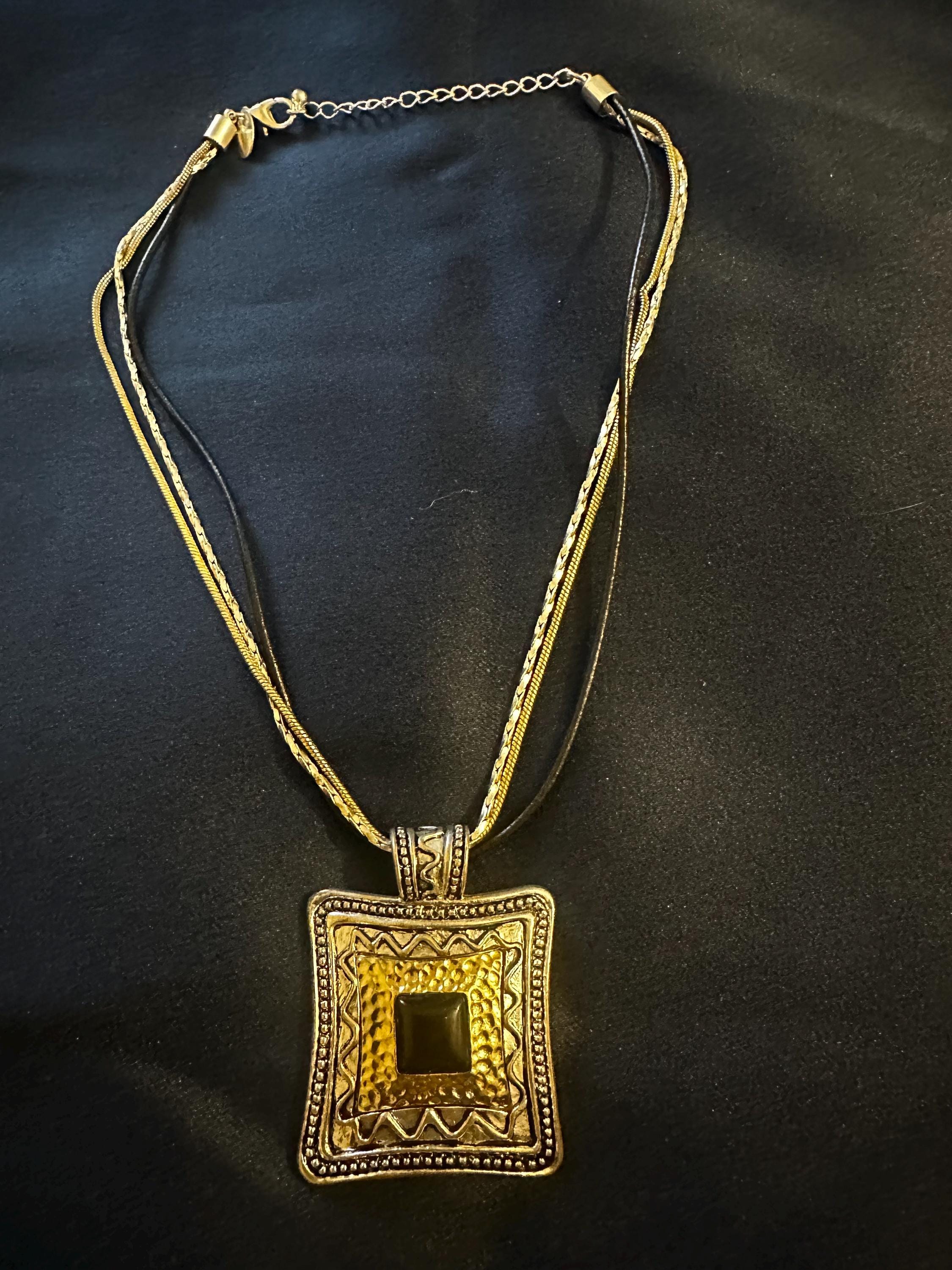 LAURA ASHLEY ペンダント Laura Ashley Necklace - Etsy